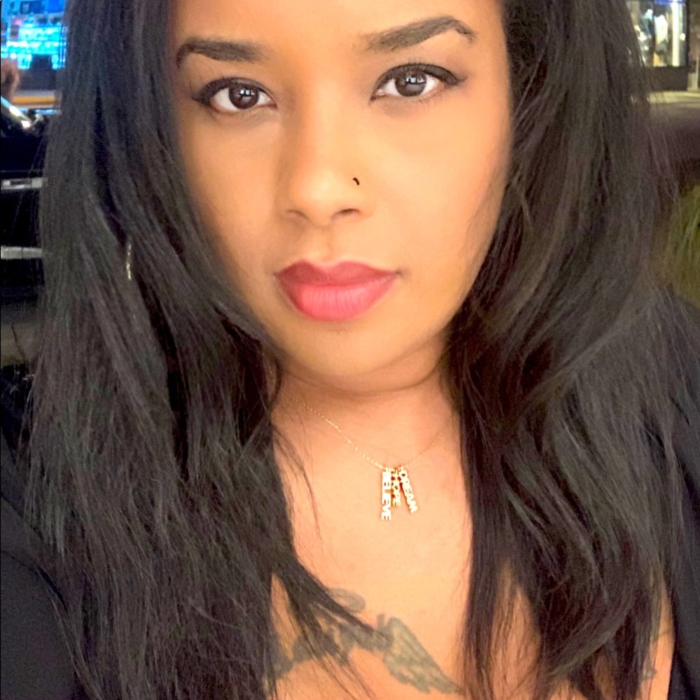 Meet your Posher, Syreena